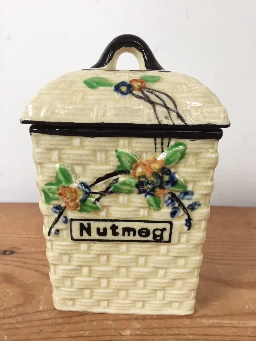 Vintage Hotta Yu Shoten Japanese Japan Basketweave Majolica Nutmeg Spice Jar